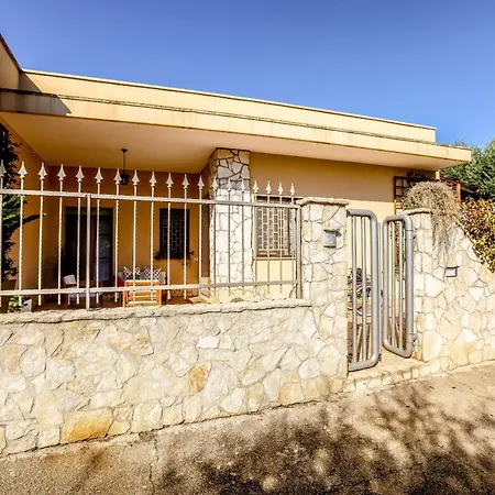 Indipendente Con Piscina Privata By Pugliadamare Villa